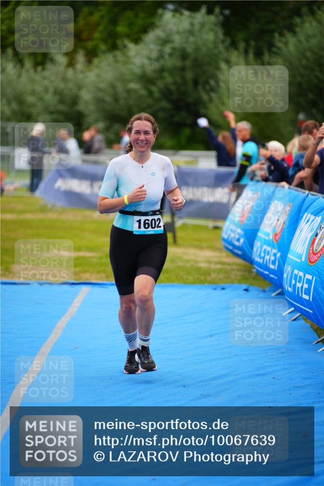 30.08.2026 - Elbe Triathlon Hamburg LAZAROV Photography http://msf.ph/oto/10067639 30.08.2026 12:24:45 Ziel 1602 meine-sportfotos.de