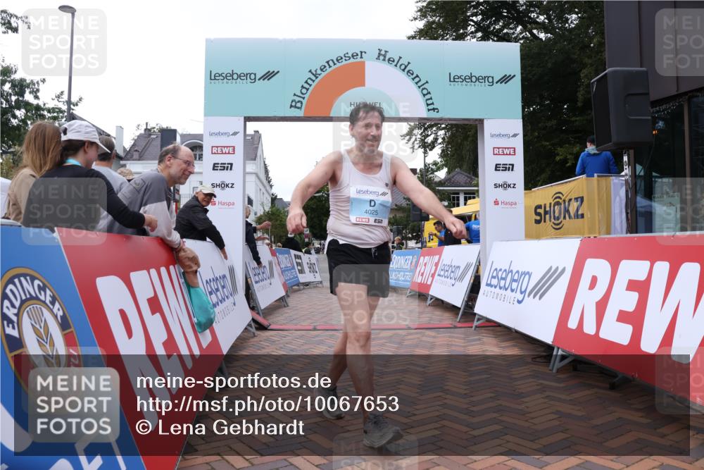 30.08.2026 - Blankeneser Heldenlauf Lena Gebhardt http://msf.ph/oto/10067653 30.08.2026 13:09:28 Ziel 4025 meine-sportfotos.de