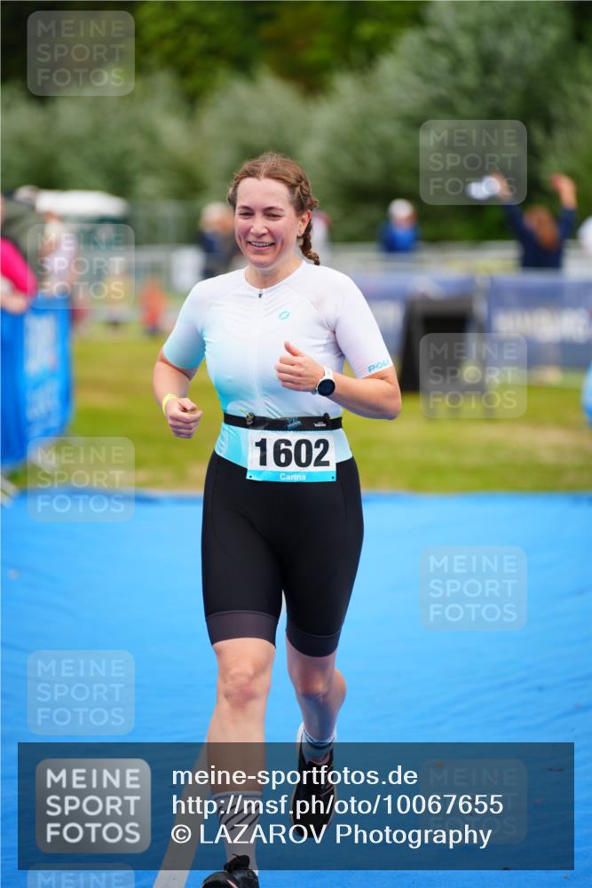 30.08.2026 - Elbe Triathlon Hamburg LAZAROV Photography http://msf.ph/oto/10067655 30.08.2026 12:24:46 Ziel 1602 meine-sportfotos.de