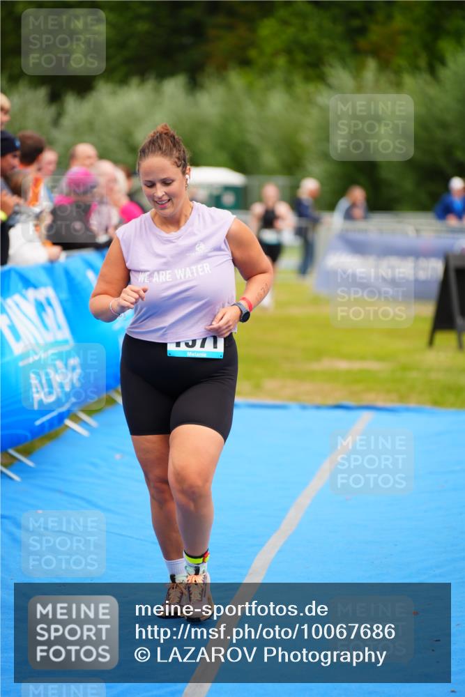 30.08.2026 - Elbe Triathlon Hamburg LAZAROV Photography http://msf.ph/oto/10067686 30.08.2026 12:24:55 Ziel 1571 meine-sportfotos.de