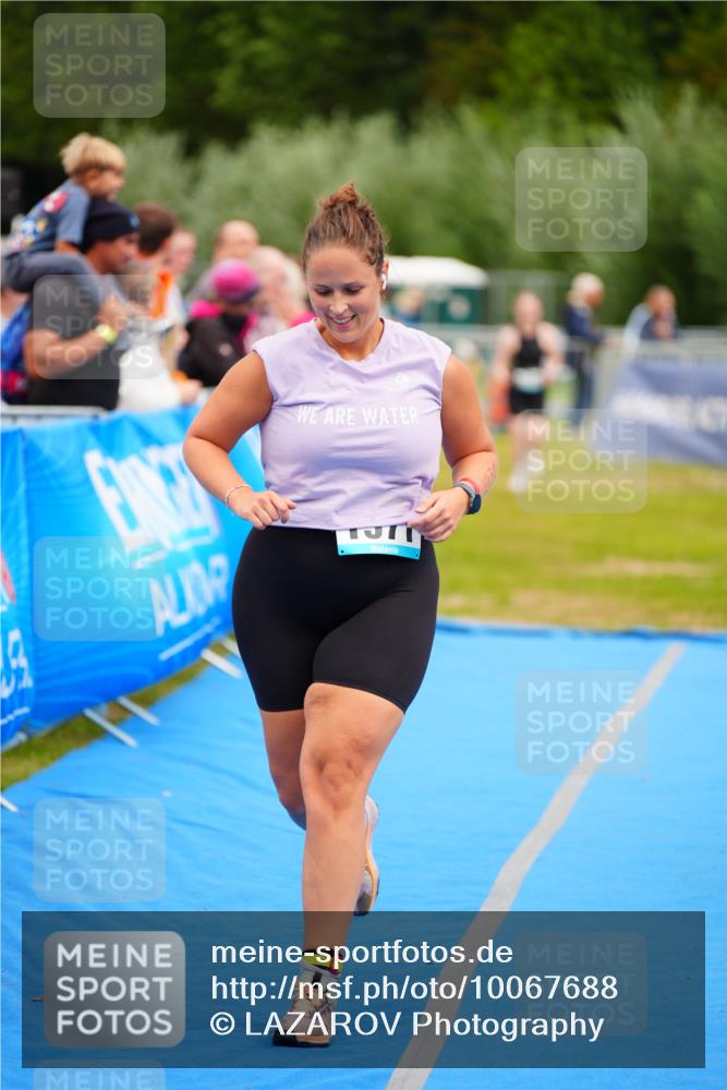 30.08.2026 - Elbe Triathlon Hamburg LAZAROV Photography http://msf.ph/oto/10067688 30.08.2026 12:24:55 Ziel 1571 meine-sportfotos.de
