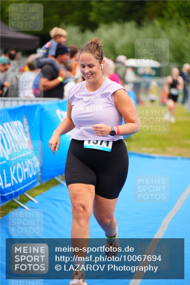 30.08.2026 - Elbe Triathlon Hamburg LAZAROV Photography http://msf.ph/oto/10067694 30.08.2026 12:24:56 Ziel 1571 meine-sportfotos.de