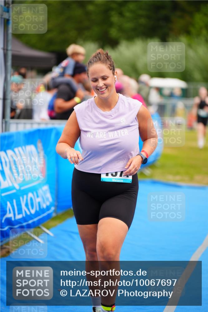 30.08.2026 - Elbe Triathlon Hamburg LAZAROV Photography http://msf.ph/oto/10067697 30.08.2026 12:24:56 Ziel 1571 meine-sportfotos.de