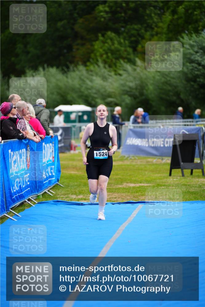 30.08.2026 - Elbe Triathlon Hamburg LAZAROV Photography http://msf.ph/oto/10067721 30.08.2026 12:25:03 Ziel 1524 meine-sportfotos.de