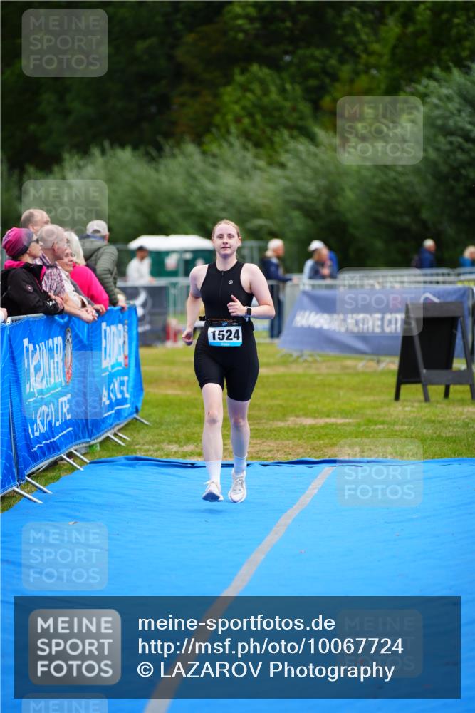 30.08.2026 - Elbe Triathlon Hamburg LAZAROV Photography http://msf.ph/oto/10067724 30.08.2026 12:25:03 Ziel 1524 meine-sportfotos.de
