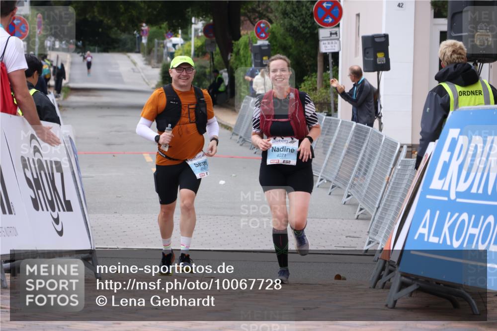 30.08.2026 - Blankeneser Heldenlauf Lena Gebhardt http://msf.ph/oto/10067728 30.08.2026 13:14:10 Ziel 4071 meine-sportfotos.de