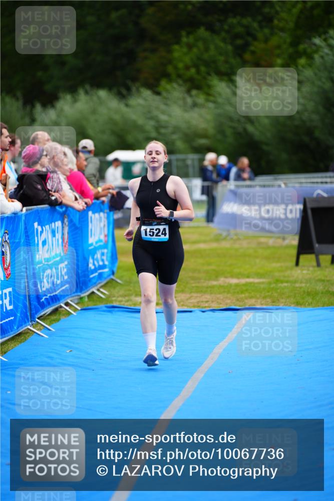 30.08.2026 - Elbe Triathlon Hamburg LAZAROV Photography http://msf.ph/oto/10067736 30.08.2026 12:25:04 Ziel 1524 meine-sportfotos.de