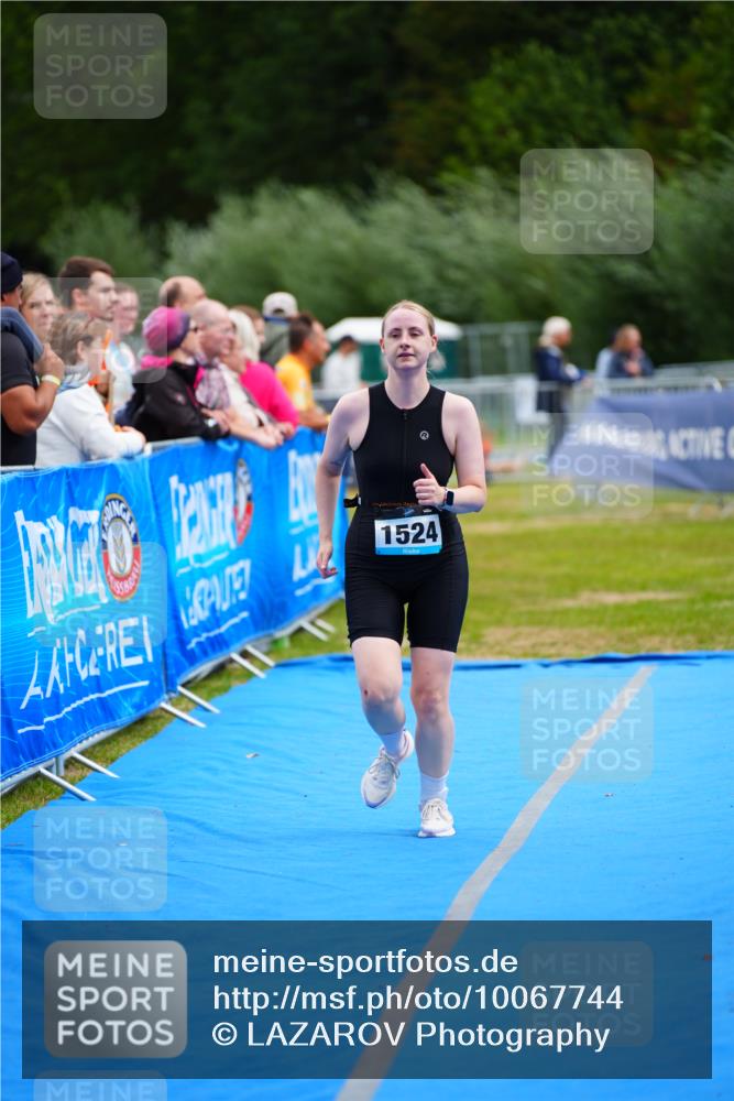 30.08.2026 - Elbe Triathlon Hamburg LAZAROV Photography http://msf.ph/oto/10067744 30.08.2026 12:25:04 Ziel 1524 meine-sportfotos.de