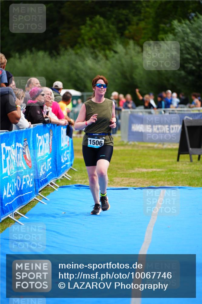 30.08.2026 - Elbe Triathlon Hamburg LAZAROV Photography http://msf.ph/oto/10067746 30.08.2026 12:25:26 Ziel 1506 meine-sportfotos.de
