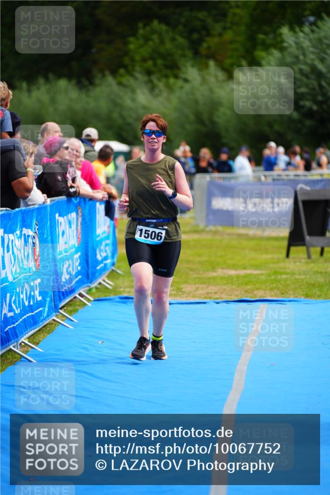 30.08.2026 - Elbe Triathlon Hamburg LAZAROV Photography http://msf.ph/oto/10067752 30.08.2026 12:25:26 Ziel 1506 meine-sportfotos.de