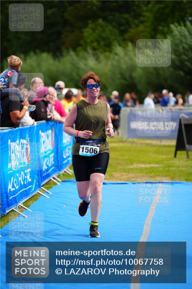 30.08.2026 - Elbe Triathlon Hamburg LAZAROV Photography http://msf.ph/oto/10067758 30.08.2026 12:25:27 Ziel 1506, 1582, 1636 meine-sportfotos.de
