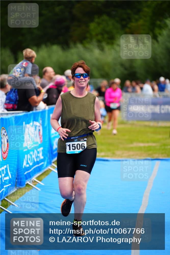 30.08.2026 - Elbe Triathlon Hamburg LAZAROV Photography http://msf.ph/oto/10067766 30.08.2026 12:25:28 Ziel 1506, 1582, 1636 meine-sportfotos.de