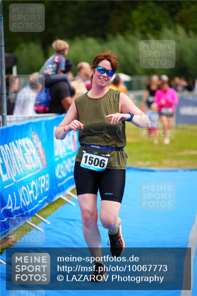 30.08.2026 - Elbe Triathlon Hamburg LAZAROV Photography http://msf.ph/oto/10067773 30.08.2026 12:25:28 Ziel 1506, 1582, 1636 meine-sportfotos.de