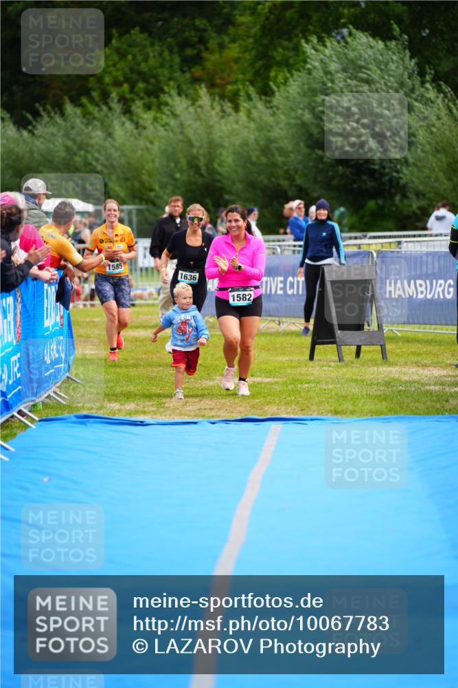 30.08.2026 - Elbe Triathlon Hamburg LAZAROV Photography http://msf.ph/oto/10067783 30.08.2026 12:25:31 Ziel 1506, 1582, 1585, 1636 meine-sportfotos.de