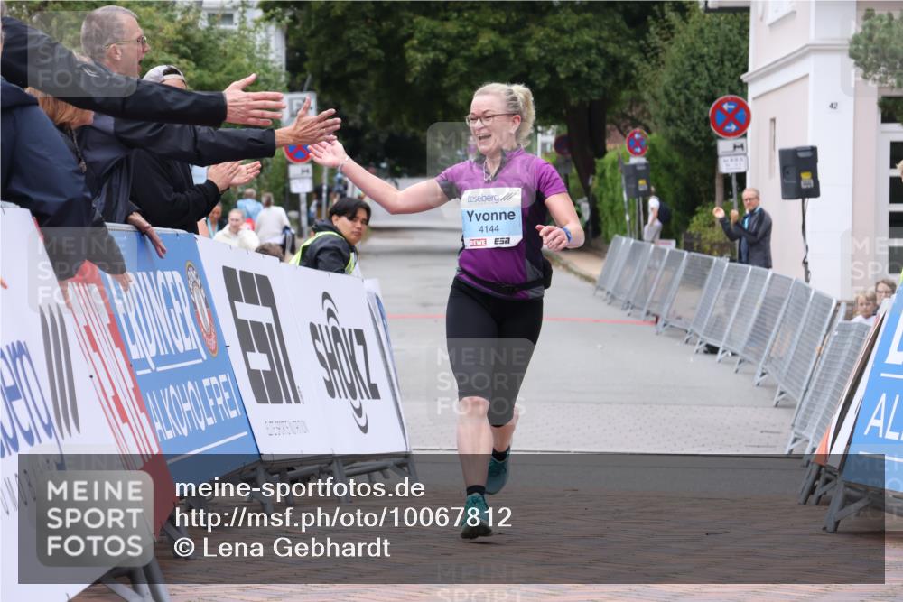 30.08.2026 - Blankeneser Heldenlauf Lena Gebhardt http://msf.ph/oto/10067812 30.08.2026 13:15:04 Ziel 4144 meine-sportfotos.de