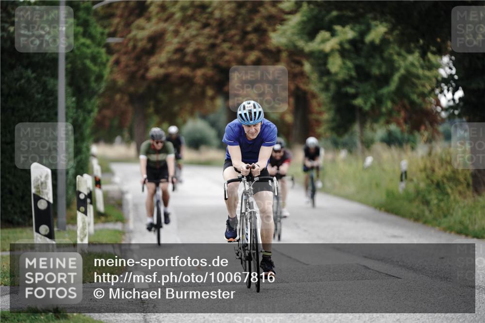 30.08.2026 - Elbe Triathlon Hamburg Michael Burmester http://msf.ph/oto/10067816 30.08.2026 09:25:40 Radfahren 192, 294, 331, 338, 446, 605, 619 meine-sportfotos.de