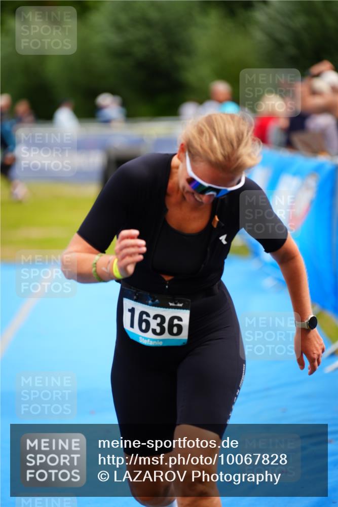 30.08.2026 - Elbe Triathlon Hamburg LAZAROV Photography http://msf.ph/oto/10067828 30.08.2026 12:25:37 Ziel 1582, 1585, 1636 meine-sportfotos.de
