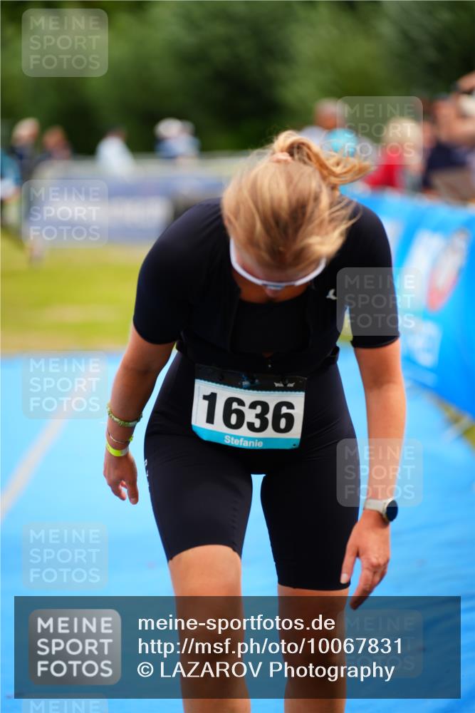 30.08.2026 - Elbe Triathlon Hamburg LAZAROV Photography http://msf.ph/oto/10067831 30.08.2026 12:25:37 Ziel 1582, 1585, 1636 meine-sportfotos.de