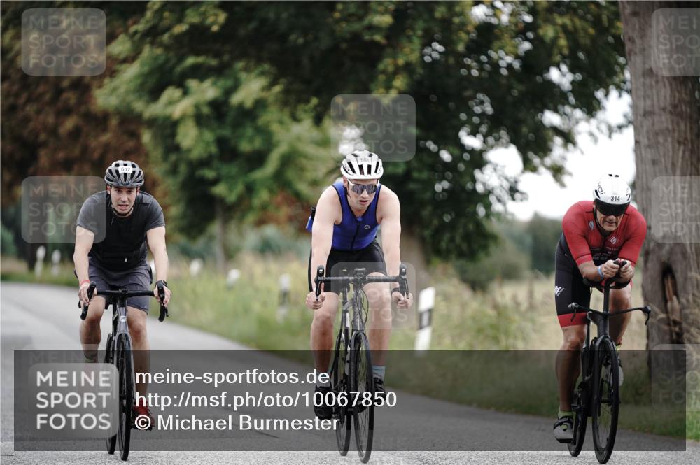 30.08.2026 - Elbe Triathlon Hamburg Michael Burmester http://msf.ph/oto/10067850 30.08.2026 09:25:59 Radfahren 255, 314, 409, 581, 607 meine-sportfotos.de