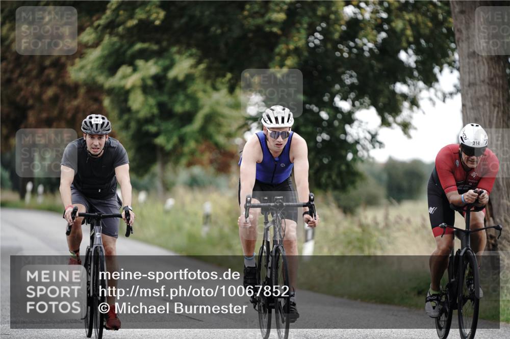 30.08.2026 - Elbe Triathlon Hamburg Michael Burmester http://msf.ph/oto/10067852 30.08.2026 09:25:59 Radfahren 255, 314, 409, 581, 607 meine-sportfotos.de