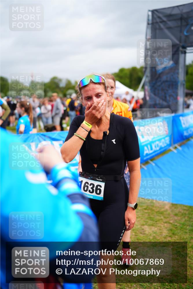 30.08.2026 - Elbe Triathlon Hamburg LAZAROV Photography http://msf.ph/oto/10067869 30.08.2026 12:25:44 Ziel  meine-sportfotos.de