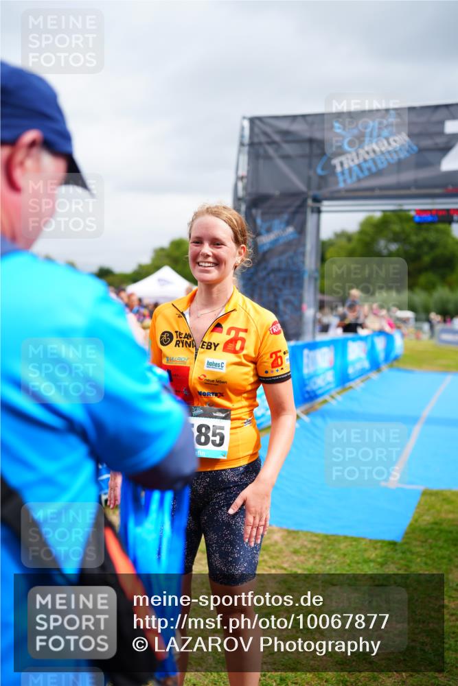 30.08.2026 - Elbe Triathlon Hamburg LAZAROV Photography http://msf.ph/oto/10067877 30.08.2026 12:25:48 Ziel  meine-sportfotos.de