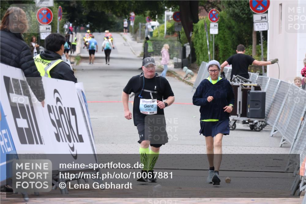 30.08.2026 - Blankeneser Heldenlauf Lena Gebhardt http://msf.ph/oto/10067881 30.08.2026 13:22:43 Ziel  meine-sportfotos.de