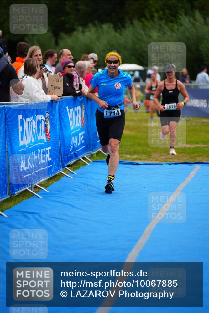 30.08.2026 - Elbe Triathlon Hamburg LAZAROV Photography http://msf.ph/oto/10067885 30.08.2026 12:25:58 Ziel 1618, 1714 meine-sportfotos.de