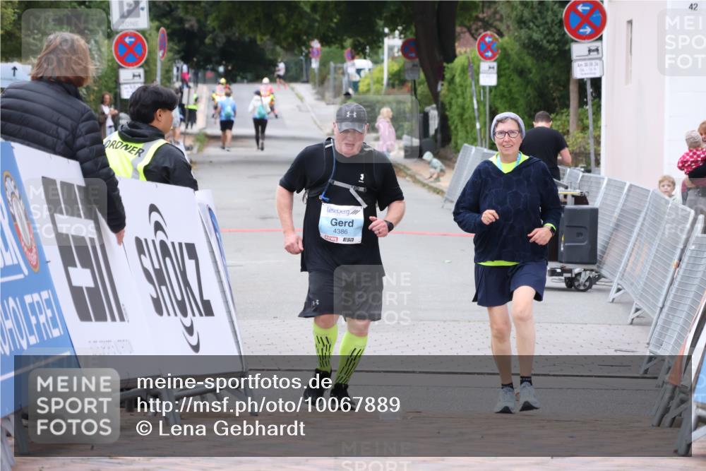 30.08.2026 - Blankeneser Heldenlauf Lena Gebhardt http://msf.ph/oto/10067889 30.08.2026 13:22:45 Ziel  meine-sportfotos.de
