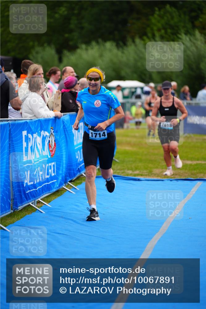30.08.2026 - Elbe Triathlon Hamburg LAZAROV Photography http://msf.ph/oto/10067891 30.08.2026 12:25:59 Ziel 1618, 1714 meine-sportfotos.de