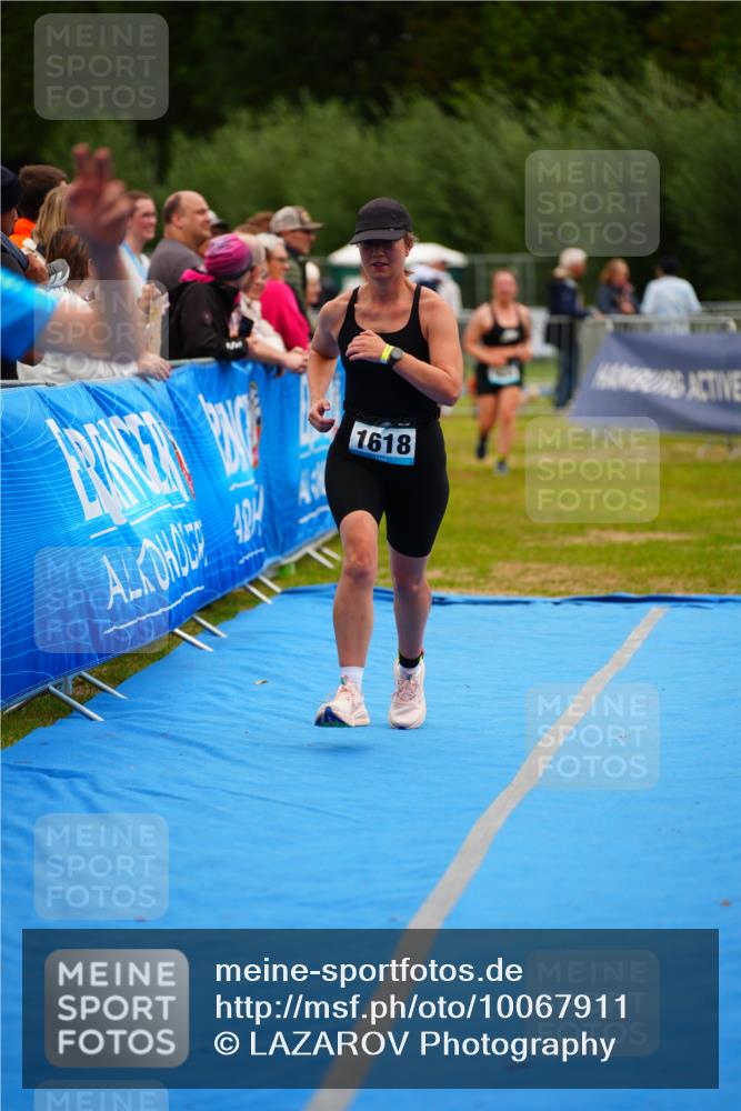 30.08.2026 - Elbe Triathlon Hamburg LAZAROV Photography http://msf.ph/oto/10067911 30.08.2026 12:26:01 Ziel 1618, 1714 meine-sportfotos.de