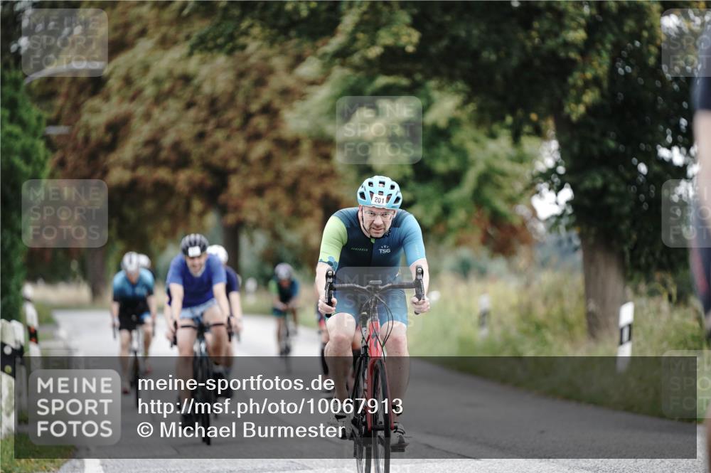 30.08.2026 - Elbe Triathlon Hamburg Michael Burmester http://msf.ph/oto/10067913 30.08.2026 09:26:27 Radfahren 201, 264, 347, 351, 382, 417, 423, 506, 579, 611, 756 meine-sportfotos.de