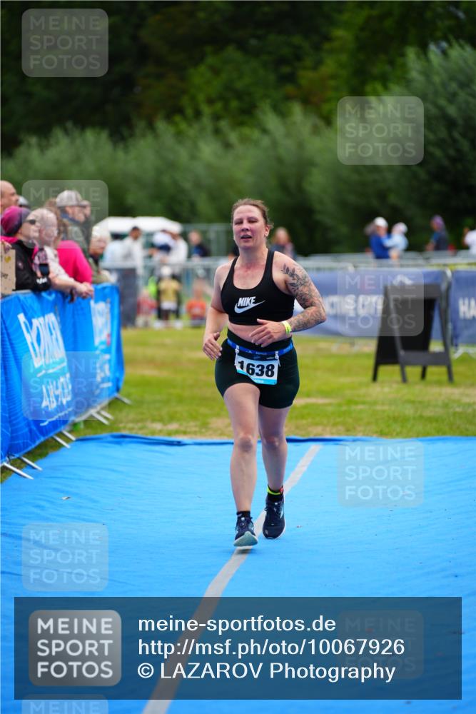 30.08.2026 - Elbe Triathlon Hamburg LAZAROV Photography http://msf.ph/oto/10067926 30.08.2026 12:26:09 Ziel 1638 meine-sportfotos.de