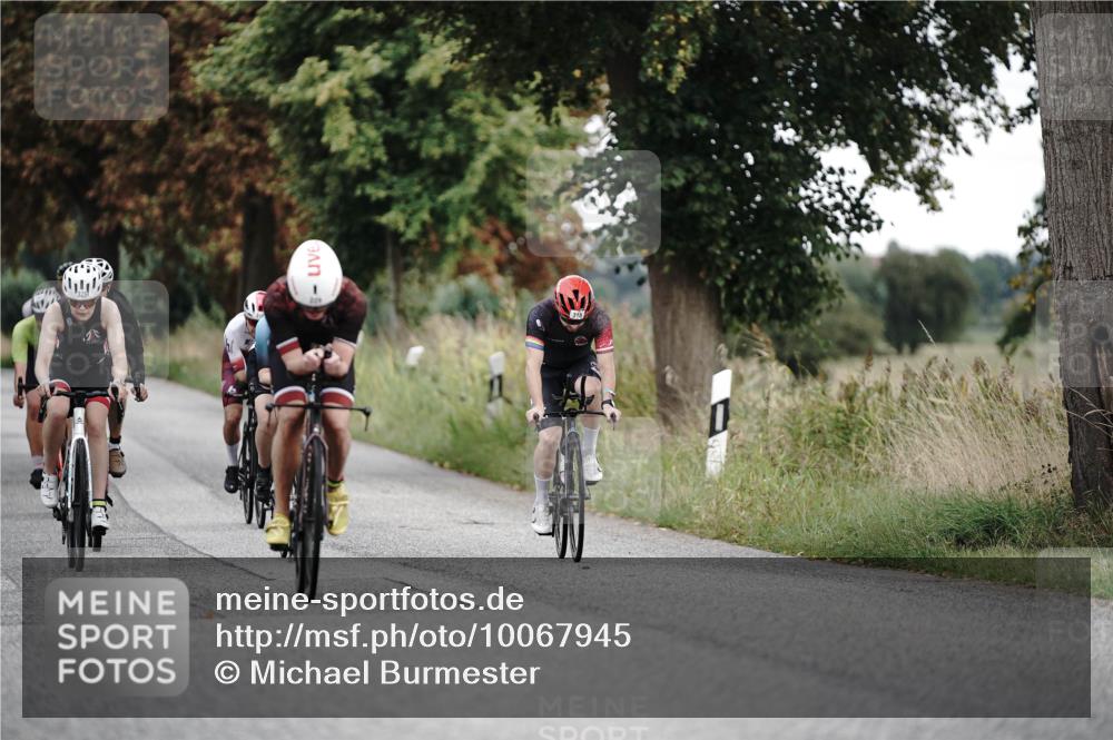 30.08.2026 - Elbe Triathlon Hamburg Michael Burmester http://msf.ph/oto/10067945 30.08.2026 09:26:52 Radfahren 229, 310, 318, 328, 341, 359, 503, 505, 580, 595, 596, 676 meine-sportfotos.de