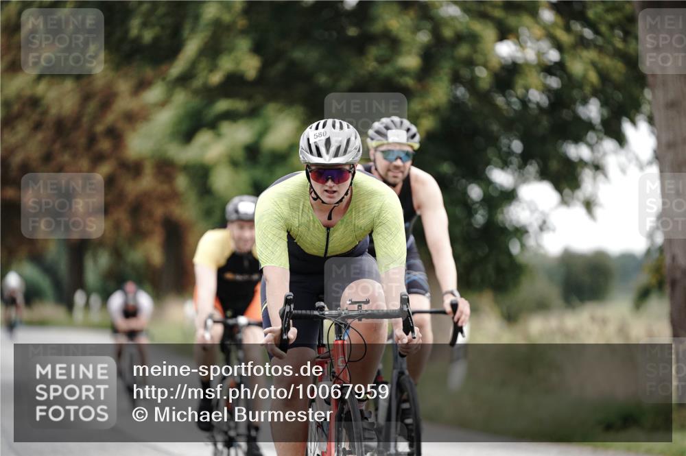 30.08.2026 - Elbe Triathlon Hamburg Michael Burmester http://msf.ph/oto/10067959 30.08.2026 09:26:56 Radfahren 229, 245, 310, 318, 328, 359, 503, 580, 595, 596, 626, 676 meine-sportfotos.de