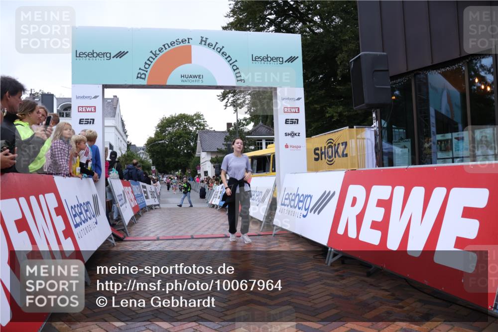 30.08.2026 - Blankeneser Heldenlauf Lena Gebhardt http://msf.ph/oto/10067964 30.08.2026 10:00:19 Ziel 1678 meine-sportfotos.de