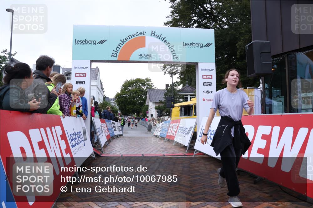 30.08.2026 - Blankeneser Heldenlauf Lena Gebhardt http://msf.ph/oto/10067985 30.08.2026 10:00:20 Ziel 1678 meine-sportfotos.de