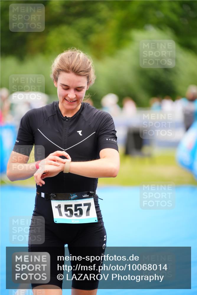 30.08.2026 - Elbe Triathlon Hamburg LAZAROV Photography http://msf.ph/oto/10068014 30.08.2026 12:26:22 Ziel 1557 meine-sportfotos.de