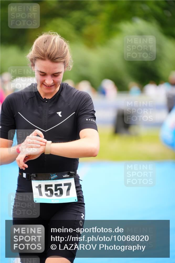 30.08.2026 - Elbe Triathlon Hamburg LAZAROV Photography http://msf.ph/oto/10068020 30.08.2026 12:26:23 Ziel 1557 meine-sportfotos.de