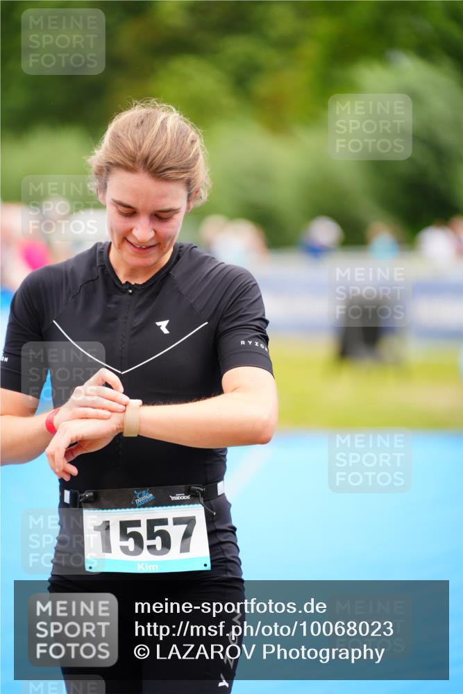 30.08.2026 - Elbe Triathlon Hamburg LAZAROV Photography http://msf.ph/oto/10068023 30.08.2026 12:26:23 Ziel 1557 meine-sportfotos.de
