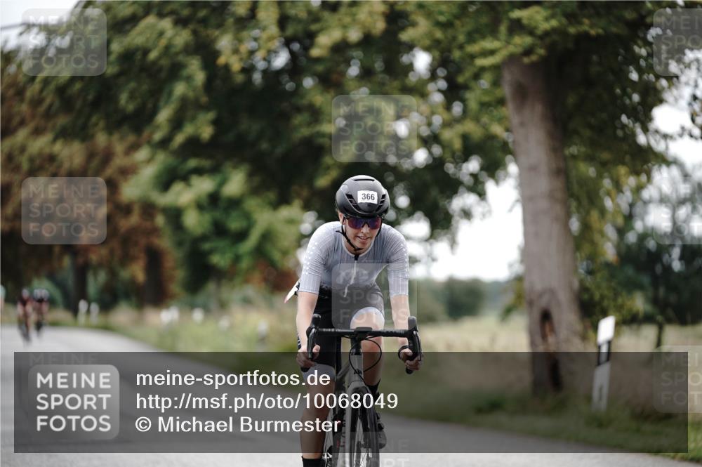 30.08.2026 - Elbe Triathlon Hamburg Michael Burmester http://msf.ph/oto/10068049 30.08.2026 09:27:50 Radfahren 275, 340, 366 meine-sportfotos.de
