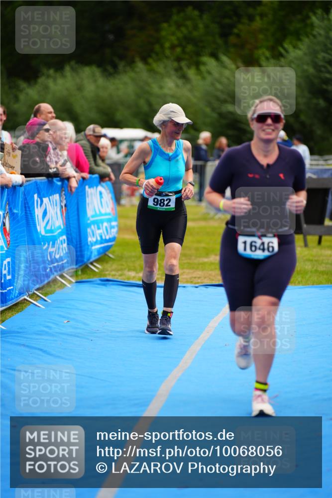 30.08.2026 - Elbe Triathlon Hamburg LAZAROV Photography http://msf.ph/oto/10068056 30.08.2026 12:26:36 Ziel 982, 1646 meine-sportfotos.de