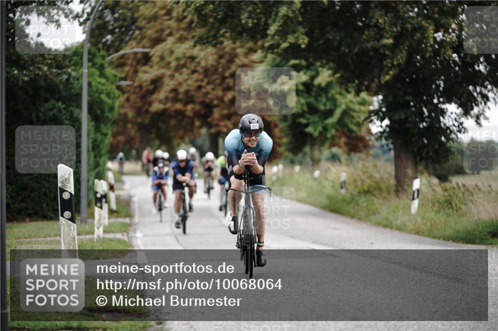 30.08.2026 - Elbe Triathlon Hamburg Michael Burmester http://msf.ph/oto/10068064 30.08.2026 09:28:00 Radfahren 211, 215, 220, 275, 290, 475, 481, 544, 618, 667, 689 meine-sportfotos.de