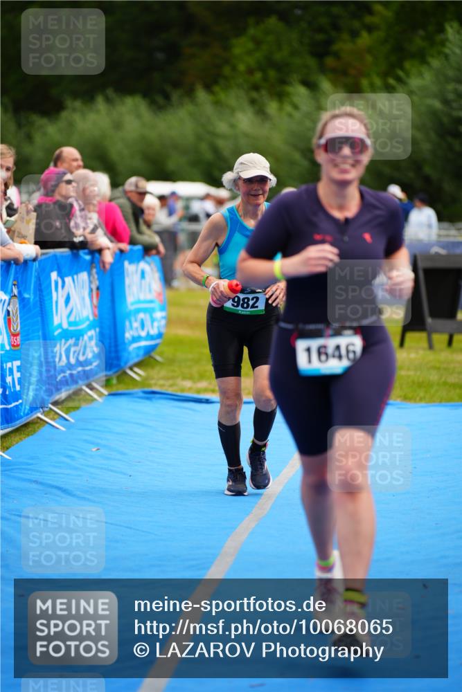 30.08.2026 - Elbe Triathlon Hamburg LAZAROV Photography http://msf.ph/oto/10068065 30.08.2026 12:26:37 Ziel 982, 1646 meine-sportfotos.de
