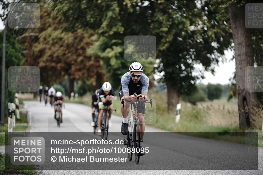 30.08.2026 - Elbe Triathlon Hamburg Michael Burmester http://msf.ph/oto/10068095 30.08.2026 09:28:12 Radfahren 235, 253, 534, 590, 698, 731, 741, 976 meine-sportfotos.de