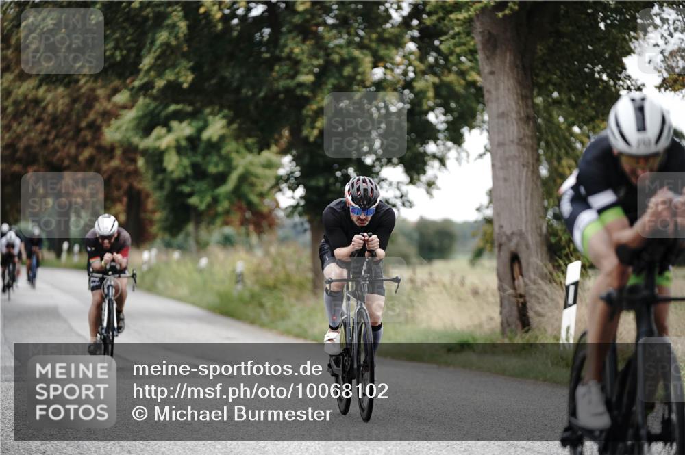 30.08.2026 - Elbe Triathlon Hamburg Michael Burmester http://msf.ph/oto/10068102 30.08.2026 09:28:14 Radfahren 235, 253, 558, 569, 698, 731, 741, 976 meine-sportfotos.de