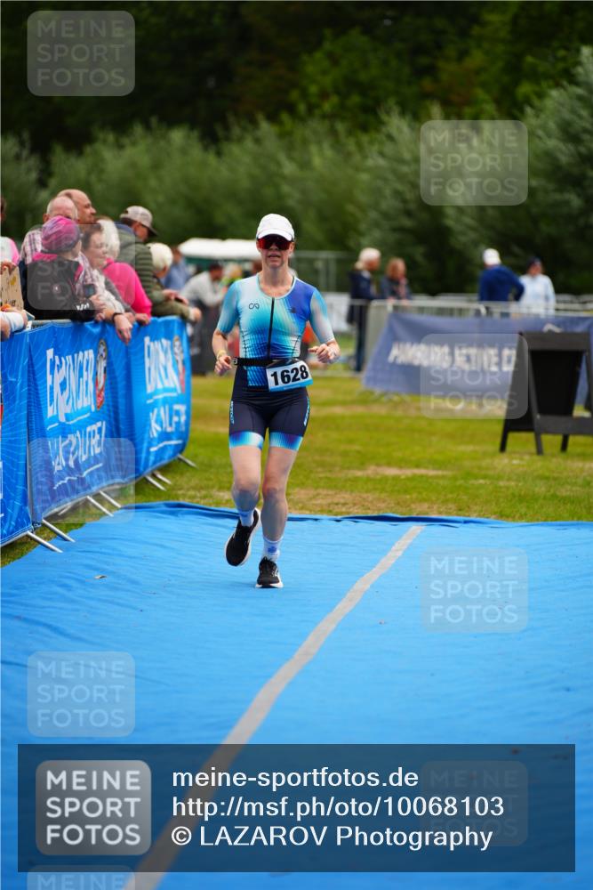 30.08.2026 - Elbe Triathlon Hamburg LAZAROV Photography http://msf.ph/oto/10068103 30.08.2026 12:26:50 Ziel 1628 meine-sportfotos.de