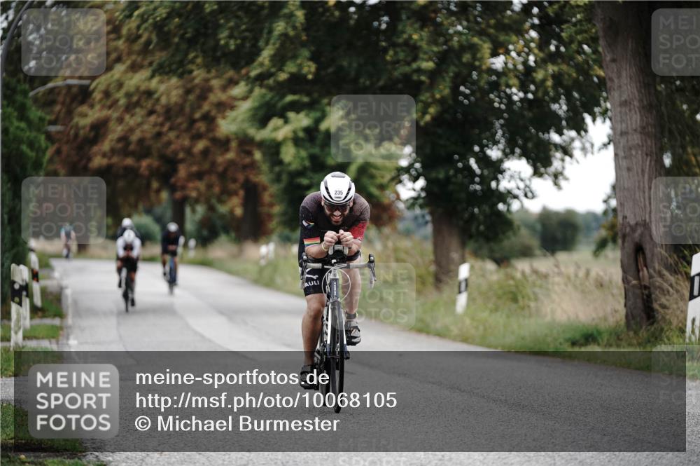 30.08.2026 - Elbe Triathlon Hamburg Michael Burmester http://msf.ph/oto/10068105 30.08.2026 09:28:15 Radfahren 235, 253, 558, 569, 698, 731, 741, 976 meine-sportfotos.de