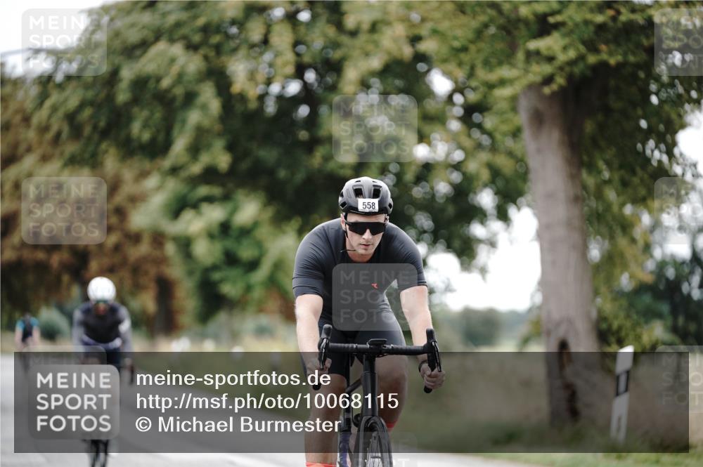 30.08.2026 - Elbe Triathlon Hamburg Michael Burmester http://msf.ph/oto/10068115 30.08.2026 09:28:20 Radfahren 558, 563, 569, 638, 741, 976 meine-sportfotos.de