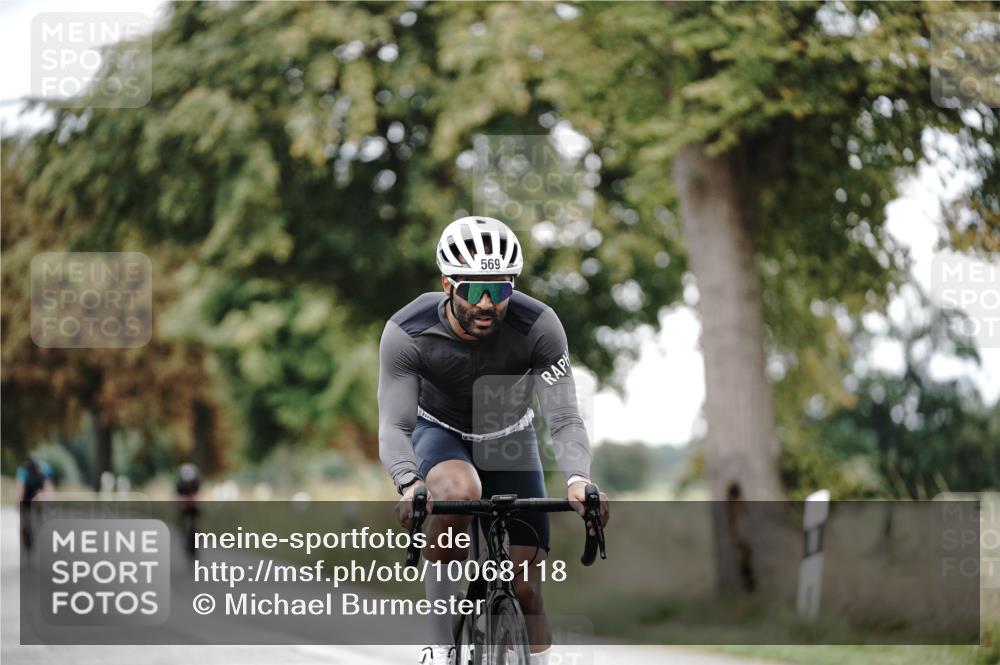 30.08.2026 - Elbe Triathlon Hamburg Michael Burmester http://msf.ph/oto/10068118 30.08.2026 09:28:22 Radfahren 558, 563, 569, 638, 976 meine-sportfotos.de